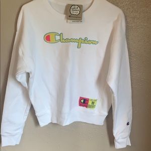Champion Sweatshirt. Size Small. BNWT